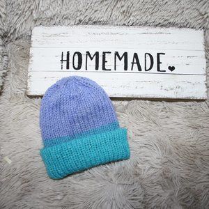 🟣 REVERSIBLE COLORFUL BEANIE · 6–12 MO 🟣